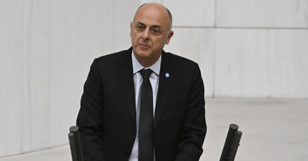 Son dakika haberi Ümit Özlale, İYİ Parti’den istifa etti