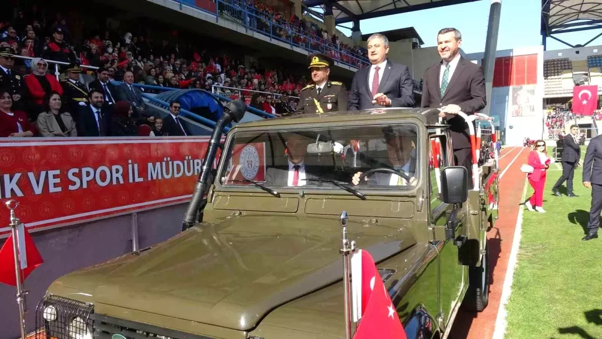 Karabük’te Cumhuriyet Bayramı Coşkuyla Kutlandı