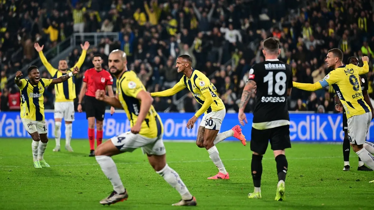 Son dakika haberi: Ahmet Çakar’dan olay yorum! Fenerbahçe-Gaziantep maçındaki tartışmalı pozisyonlar penaltı mıydı?