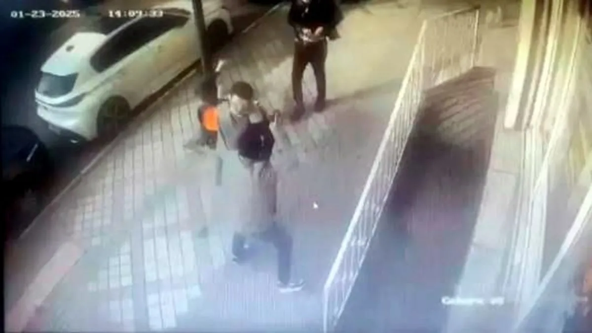 Başkasına benzetildiği için bıçaklanarak öldürüldü