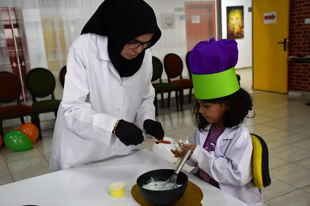 Düzce’de Çocuklar Mutfak Atölyesinde Öğreniyor