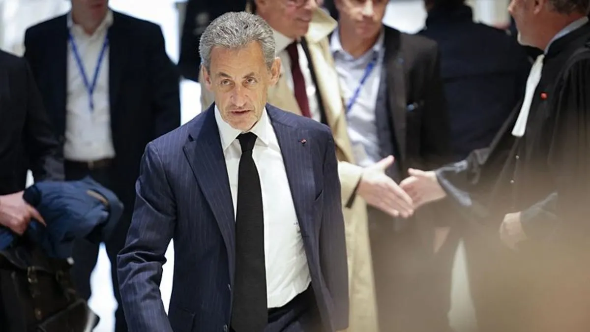 Sarkozy’e yolsuzluk suçlaması! 10 yıl hapisle yargılanıyor