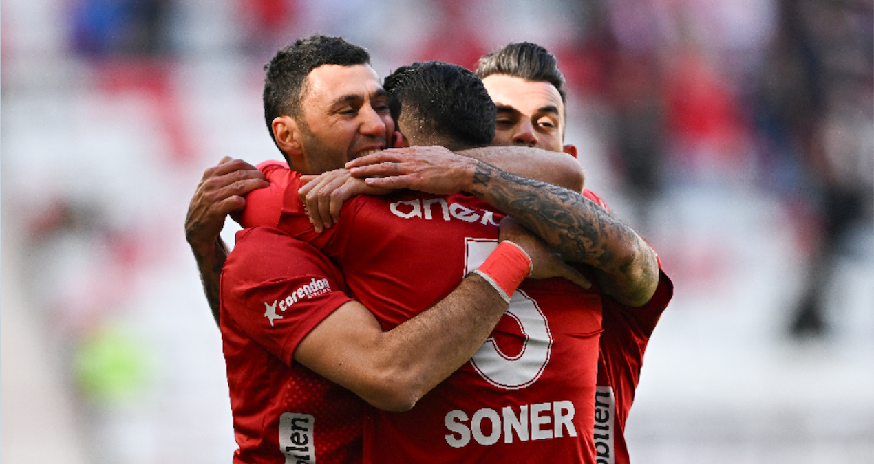 Antalyaspor 3 puanı aldı, seriye bağladı!