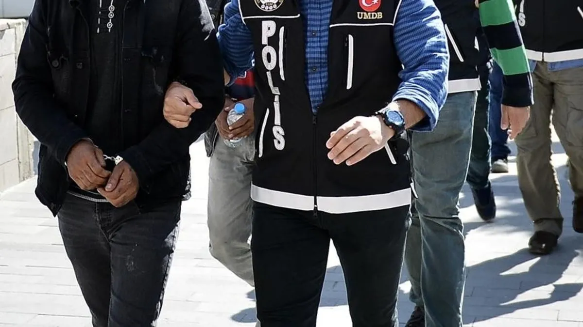 Mersin’de uyuşturucu taciri 2 şüpheli yakalanıp tutuklandı