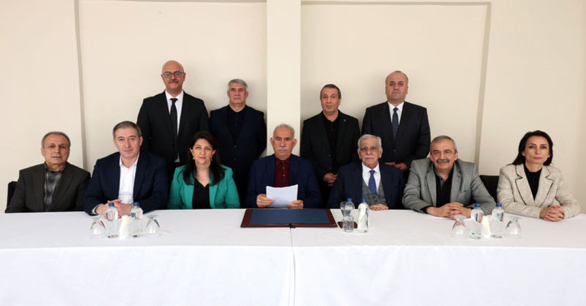Terör örgütü elebaşı Öcalan’ın ailesi İmralı’yı ziyaret etti